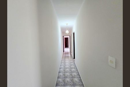 Casa à venda com 220m², 3 quartos e 2 vagas Casa à venda com 220m², 3 quartos e 2 vagasCorredor