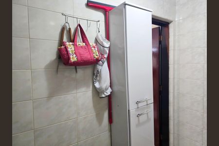 Casa à venda com 220m², 3 quartos e 2 vagas Casa à venda com 220m², 3 quartos e 2 vagasÁrea de Serviço