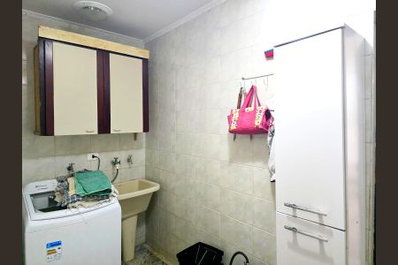 Casa à venda com 220m², 3 quartos e 2 vagas Casa à venda com 220m², 3 quartos e 2 vagasÁrea de Serviço