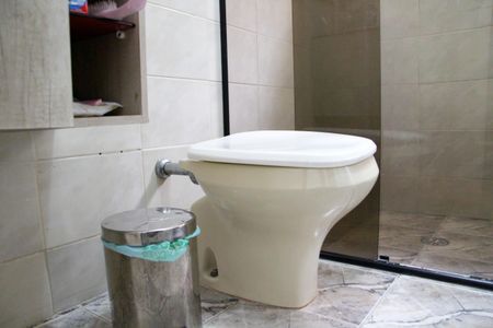 Casa à venda com 220m², 3 quartos e 2 vagasBanheiro da Suíte 1