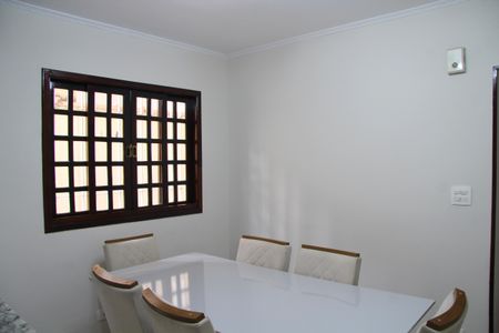 Casa à venda com 220m², 3 quartos e 2 vagasCozinha