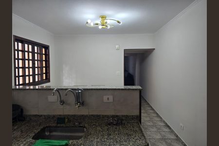Casa à venda com 220m², 3 quartos e 2 vagas Casa à venda com 220m², 3 quartos e 2 vagasCozinha