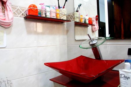 Casa à venda com 220m², 3 quartos e 2 vagasBanheiro da Suíte 1