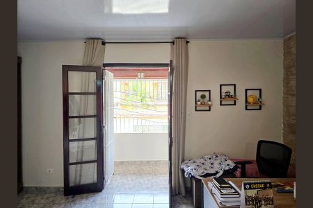 Casa à venda com 220m², 3 quartos e 2 vagas Casa à venda com 220m², 3 quartos e 2 vagasCloset da Suíte 01