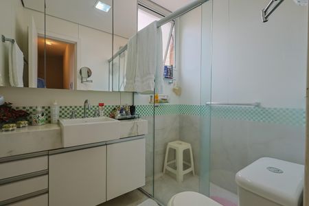 Apartamento à venda com 180m², 4 quartos e 2 vagasBanheiro da Suíte