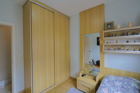 Apartamento à venda com 180m², 4 quartos e 2 vagasQuarto 1