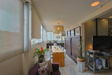 Apartamento à venda com 180m², 4 quartos e 2 vagasVaranda da Sala