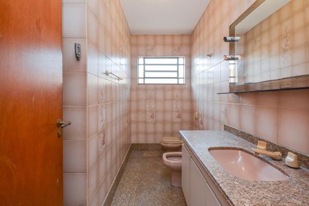 Casa para alugar com 195m², 4 quartos e 2 vagasBanheiro 4