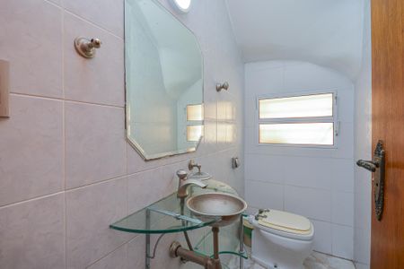 Casa para alugar com 195m², 4 quartos e 2 vagasLavabo