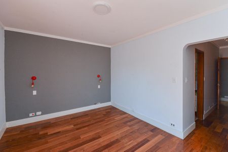 Suite 1 de casa para alugar com 4 quartos, 195m² em Jardim Santa Helena, São Paulo