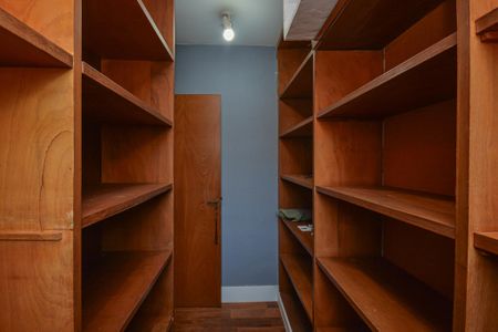 Casa para alugar com 195m², 4 quartos e 2 vagasCloset