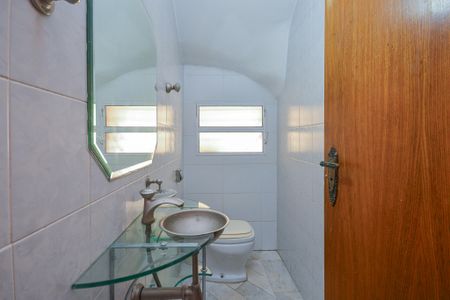 Casa para alugar com 195m², 4 quartos e 2 vagasLavabo