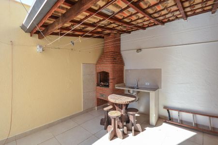 Casa para alugar com 195m², 4 quartos e 2 vagasÁrea comum - Churrasqueira