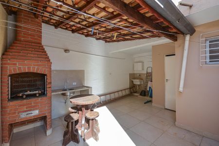 Casa para alugar com 195m², 4 quartos e 2 vagasÁrea comum - Churrasqueira