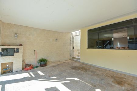 Casa para alugar com 195m², 4 quartos e 2 vagasGaragem