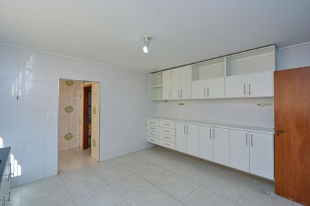 Casa para alugar com 195m², 4 quartos e 2 vagasCozinha