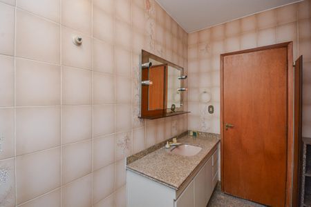 Casa para alugar com 195m², 4 quartos e 2 vagasBanheiro 4