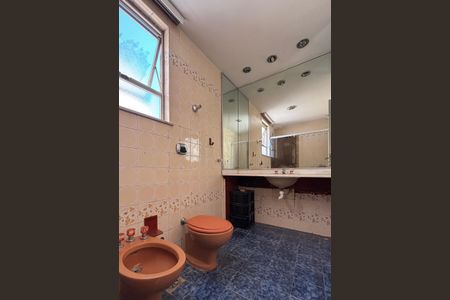 Apartamento para alugar com 288m², 3 quartos e 1 vagaSuíte - banheiro