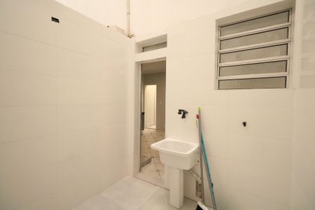 Apartamento para alugar com 130m², 3 quartos e 1 vagaÁrea de Serviço