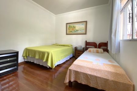 Casa à venda com 320m², 4 quartos e 5 vagasQuarto 3