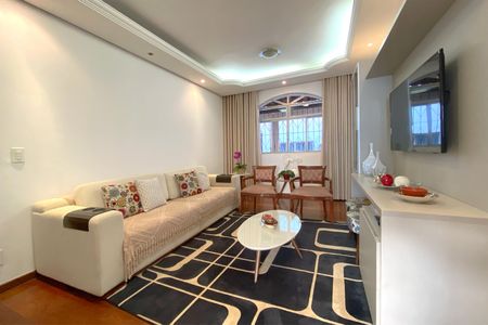 Sala de casa à venda com 4 quartos, 320m² em Ana Lúcia, Belo Horizonte