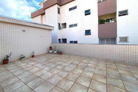 Casa à venda com 320m², 4 quartos e 5 vagasCobertura