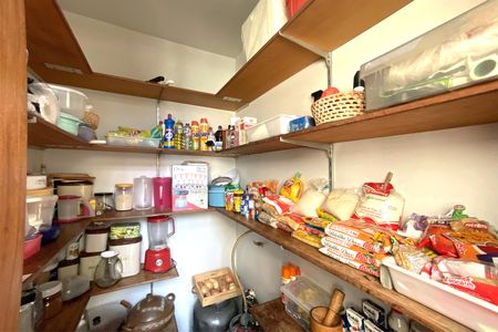 Casa à venda com 320m², 4 quartos e 5 vagasDispensa