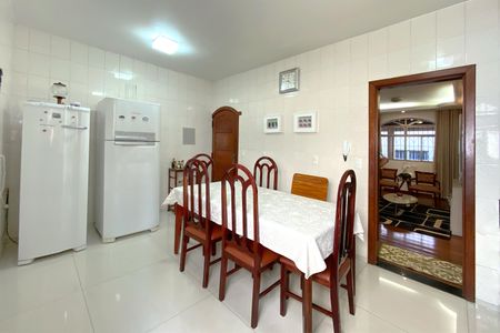 Casa à venda com 320m², 4 quartos e 5 vagasCozinha