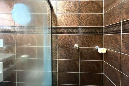 Casa à venda com 320m², 4 quartos e 5 vagasBanheiro da Suíte