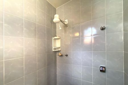 Casa à venda com 320m², 4 quartos e 5 vagasBanheiro externo