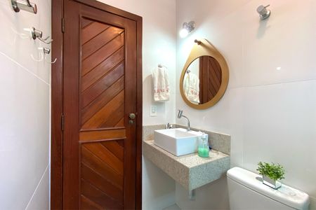 Casa à venda com 320m², 4 quartos e 5 vagasBanheiro