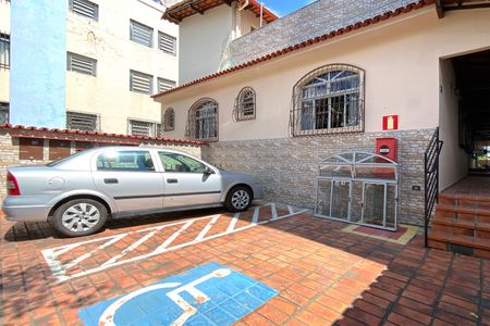 Casa à venda com 320m², 4 quartos e 5 vagasVaga