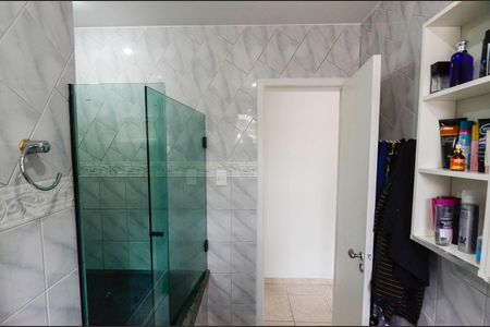 Casa à venda com 223m², 4 quartos e sem vaga Casa à venda com 223m², 4 quartos e sem vagaBanheiro da Suíte