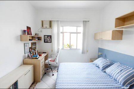 Casa à venda com 223m², 4 quartos e sem vaga Casa à venda com 223m², 4 quartos e sem vagaQuarto 1