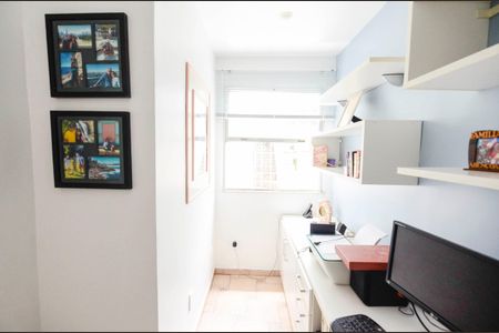 Casa à venda com 223m², 4 quartos e sem vaga Casa à venda com 223m², 4 quartos e sem vagaQuarto 2