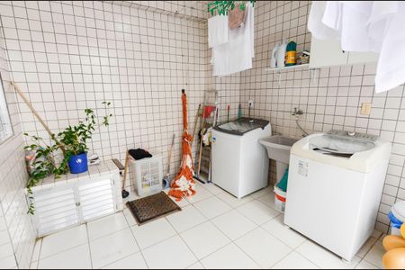 Casa à venda com 223m², 4 quartos e sem vaga Casa à venda com 223m², 4 quartos e sem vagaÁrea de Serviço