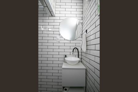 Casa à venda com 140m², 2 quartos e 1 vaga Casa à venda com 140m², 2 quartos e 1 vagaBanheiro 1