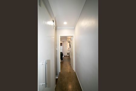 Casa à venda com 140m², 2 quartos e 1 vaga Casa à venda com 140m², 2 quartos e 1 vagaCorredor