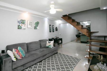 Sala de casa à venda com 2 quartos, 140m² em Vila Galvão, Guarulhos