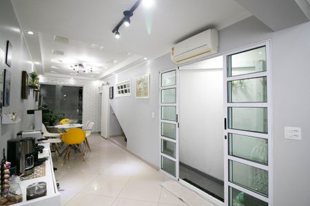 Casa à venda com 140m², 2 quartos e 1 vaga Casa à venda com 140m², 2 quartos e 1 vagaCozinha