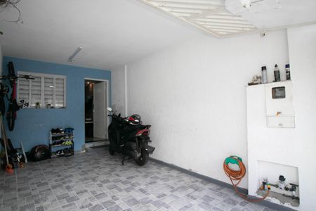 Casa à venda com 140m², 2 quartos e 1 vaga Casa à venda com 140m², 2 quartos e 1 vagaGaragem