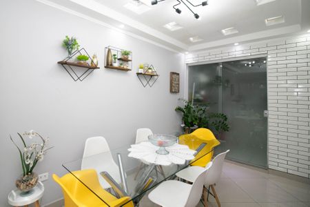 Casa à venda com 140m², 2 quartos e 1 vaga Casa à venda com 140m², 2 quartos e 1 vagaSala de Jantar