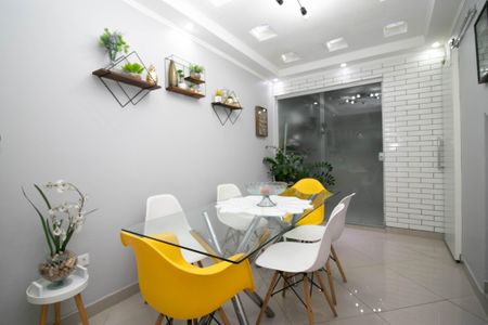 Casa à venda com 140m², 2 quartos e 1 vaga Casa à venda com 140m², 2 quartos e 1 vagaSala de Jantar