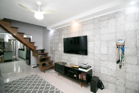 Casa à venda com 140m², 2 quartos e 1 vaga Casa à venda com 140m², 2 quartos e 1 vagaSala