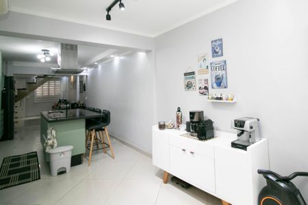 Casa à venda com 140m², 2 quartos e 1 vaga Casa à venda com 140m², 2 quartos e 1 vagaSala de Jantar