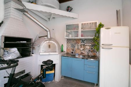 Casa à venda com 140m², 2 quartos e 1 vaga