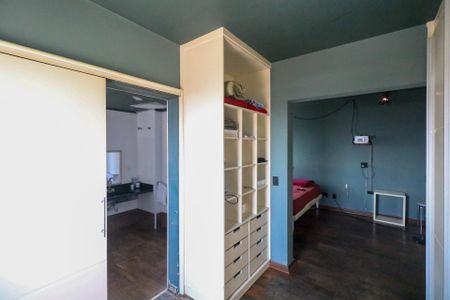 Apartamento à venda com 141m², 1 quarto e 2 vagasCloset da Suíte
