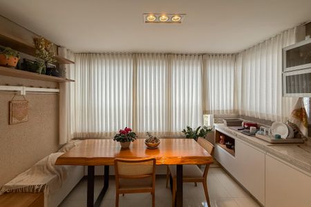 Apartamento à venda com 94m², 3 quartos e 2 vagas Apartamento à venda com 94m², 3 quartos e 2 vagasVaranda da Sala