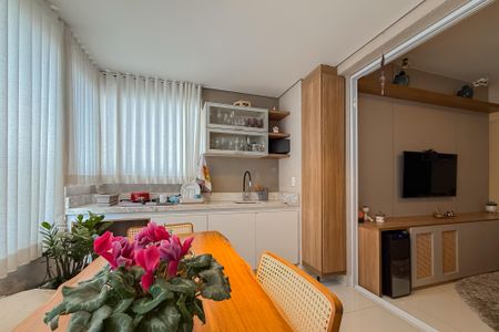 Apartamento à venda com 94m², 3 quartos e 2 vagas Apartamento à venda com 94m², 3 quartos e 2 vagasVaranda da Sala
