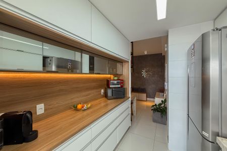 Apartamento à venda com 94m², 3 quartos e 2 vagas Apartamento à venda com 94m², 3 quartos e 2 vagasCozinha